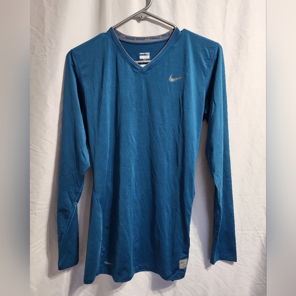 Nike Pro Fitted Youth Blue Shirt, Size Large 12-14.